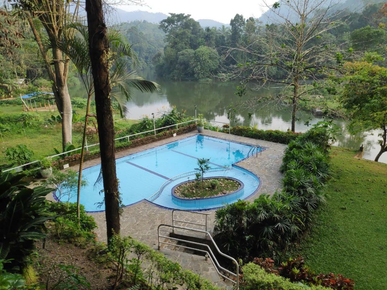 Plantation Hotel Helarambe Exterior foto